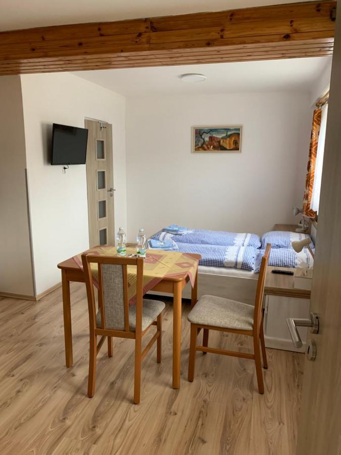 Ferienwohnung Privat Zelezny Brod Exterior foto